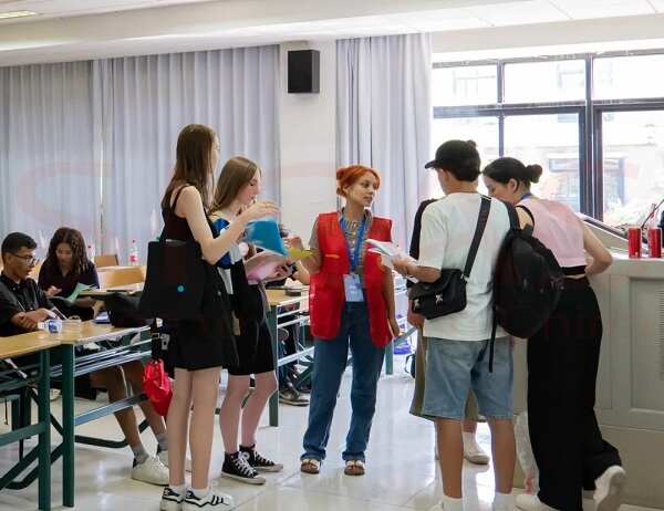 International Students Handbook: Bank Card Application Guide
